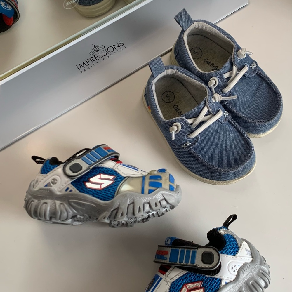 Skechers & Cat